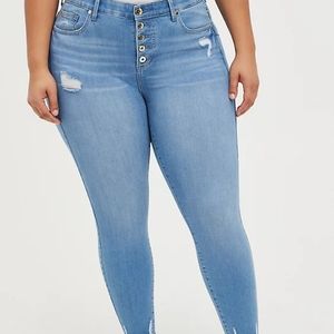Torrid bombshell skinnies